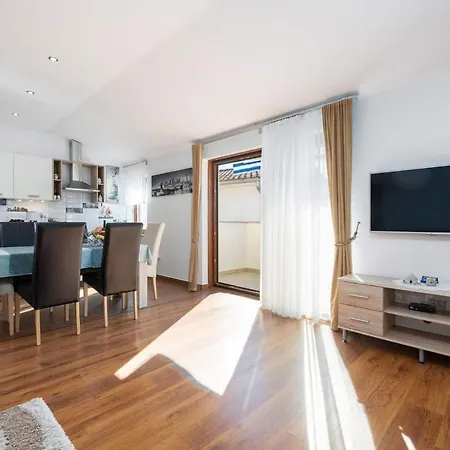 Apartament Jedro *